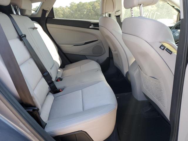 Photo 6 from auction – 2017 HYUNDAI TUCSON SE with VIN KM8J23A45HU527422
