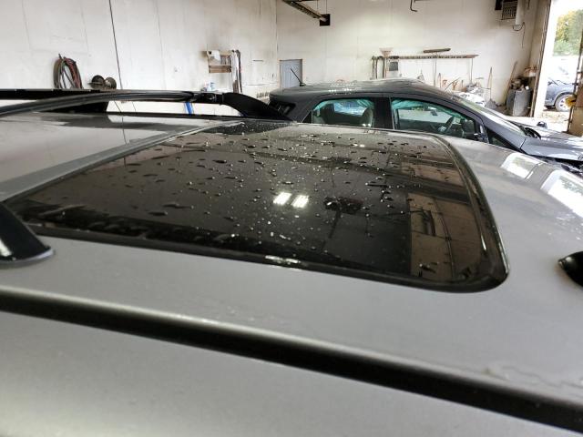 Photo 9 from auction – 2010 MERCURY MARINER PR with VIN 4M2CN8H75AKJ09584