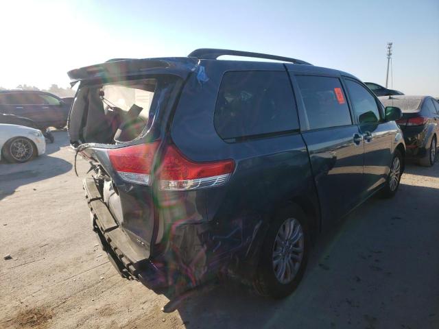 Photo 4 from auction – 2013 TOYOTA SIENNA XLE with VIN 5TDYK3DC2DS398124