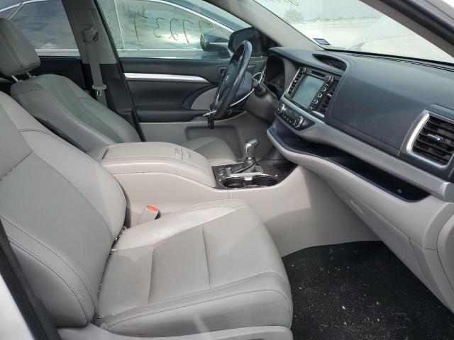Photo 5 from auction – 2018 TOYOTA HIGHLANDER with VIN 5TDJZRFH4JS824917