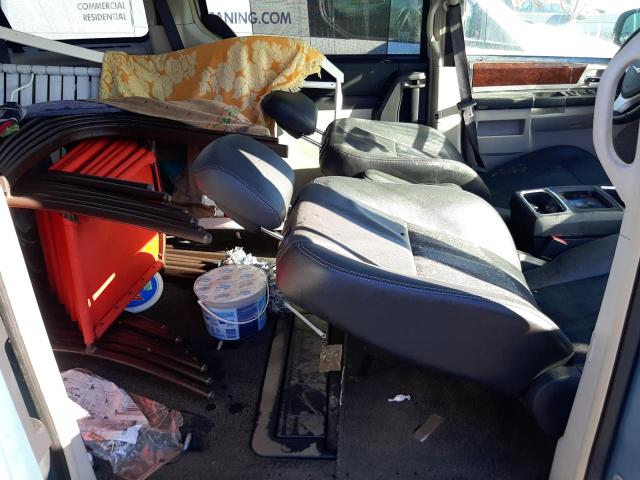 Photo 6 from auction – 2010 CHRYSLER TOWN & COU with VIN 2A4RR8D12AR361519