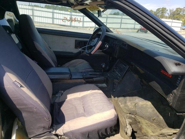 Photo 5 from auction – 1983 CHEVROLET CAMARO with VIN 1G1AP87S7DN171156