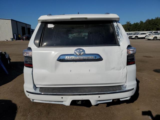 Photo 9 from auction – 2017 TOYOTA 4RUNNER SR with VIN JTEBU5JRXH5482624