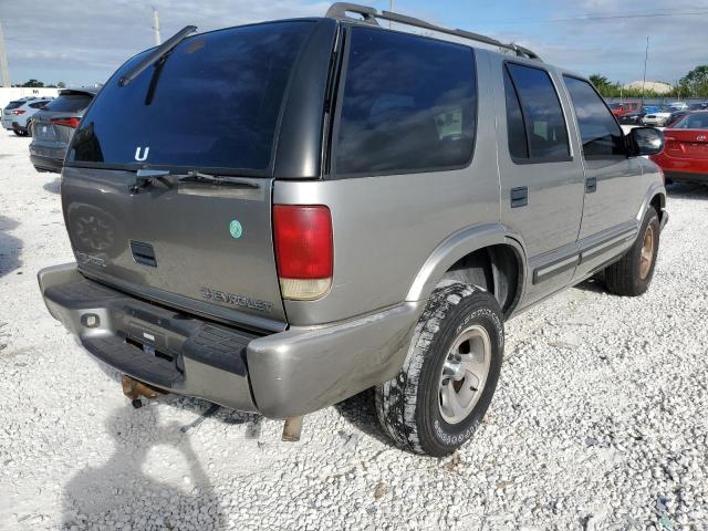 Photo 3 from auction – 2000 CHEVROLET BLAZER with VIN 1GNCS13W2Y2122704