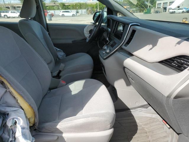 صورة رقم 5 من المزاد - 2017 TOYOTA SIENNA مع VIN 5TDZZ3DC9HS817995