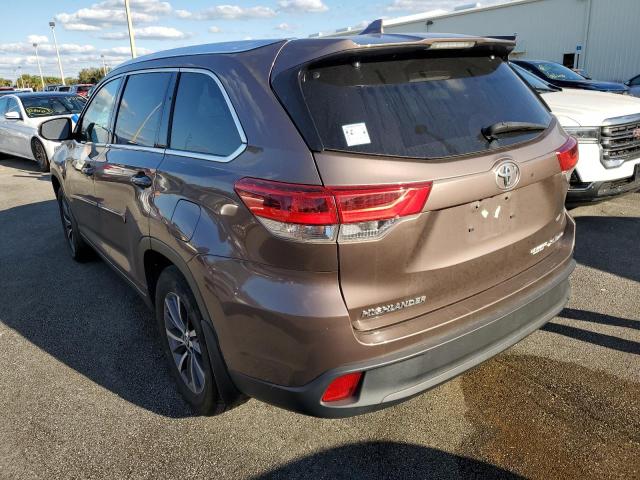 Photo 3 from auction – 2017 TOYOTA HIGHLANDER with VIN 5TDJZRFH2HS373075
