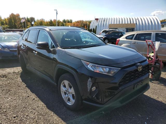 TOYOTA RAV4 XLE 2019 with VIN 2T3P1RFV3KW013407 - Photo from auction