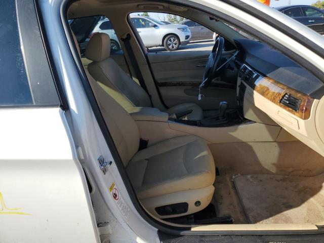 Photo 5 from auction – 2006 BMW 325 I with VIN WBAVB13506KX48299