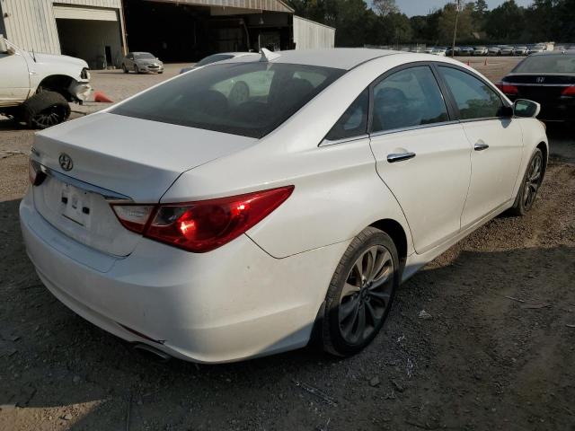 Photo 4 from auction – 2011 HYUNDAI SONATA SE with VIN 5NPEC4AC4BH295610