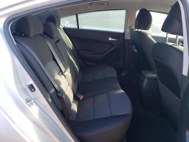 Photo 6 from auction – 2018 KIA FORTE LX with VIN 3KPFL4A7XJE243473