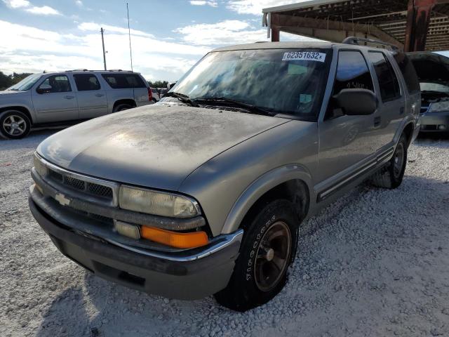 CHEVROLET BLAZER 2000 with VIN 1GNCS13W2Y2122704 - Photo from auction