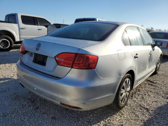 Photo 4 from auction – 2013 VOLKSWAGEN JETTA BASE with VIN 3VW2K7AJ4DM294506