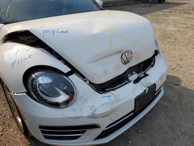 Photo 9 from auction – 2018 VOLKSWAGEN BEETLE S with VIN 3VWFD7AT5JM705792