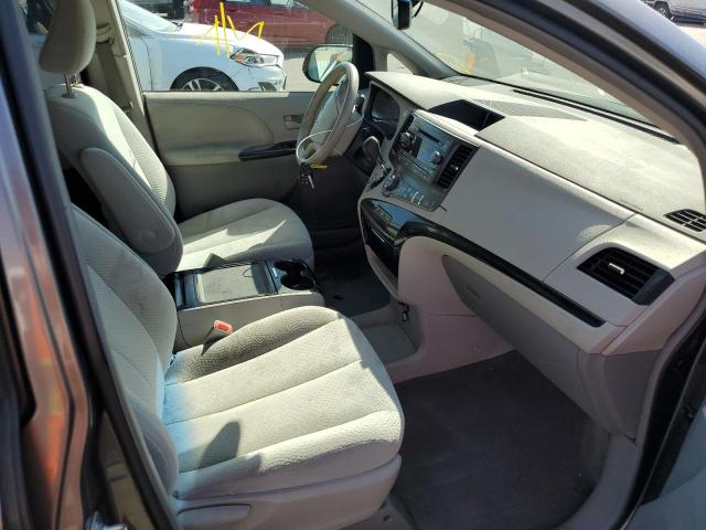 Photo 5 from auction – 2013 TOYOTA SIENNA LE with VIN 5TDKK3DC5DS327666