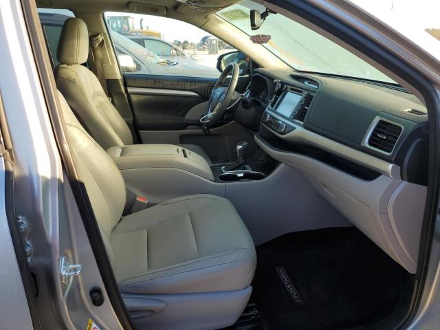 Photo 5 from auction – 2015 TOYOTA HIGHLANDER with VIN 5TDKKRFH7FS039162