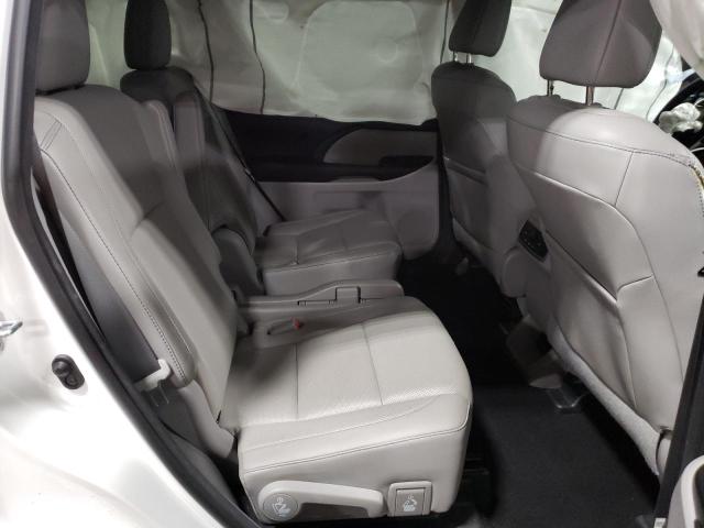 Photo 6 from auction – 2017 TOYOTA HIGHLANDER with VIN 5TDDZRFH7HS468924