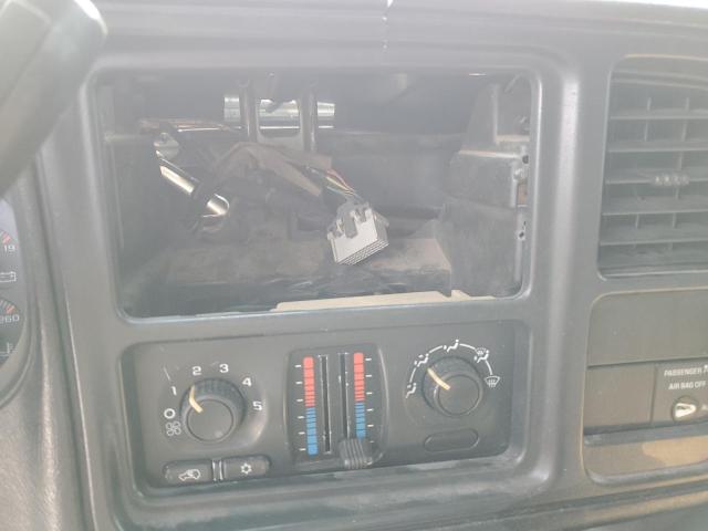 Photo 9 from auction – 2004 CHEVROLET SILVERADO with VIN 2GCEC19TX41175432