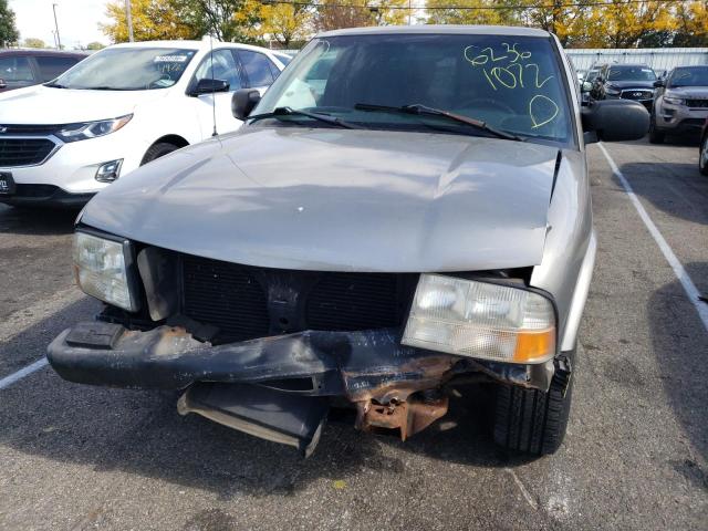 Photo 9 from auction – 2001 GMC SONOMA with VIN 1GTCS19W318113903