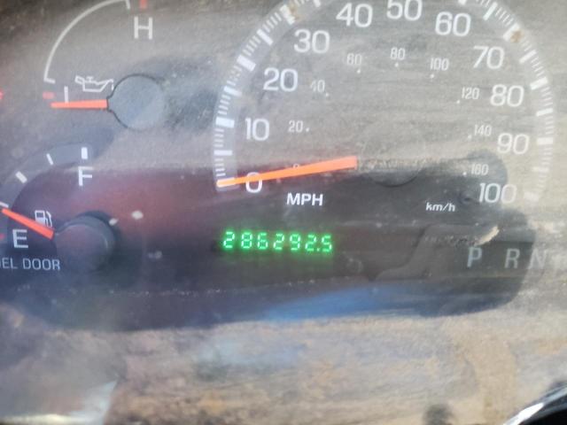 Photo 8 from auction – 2000 FORD F150 with VIN 1FTRX17W2YKB42630