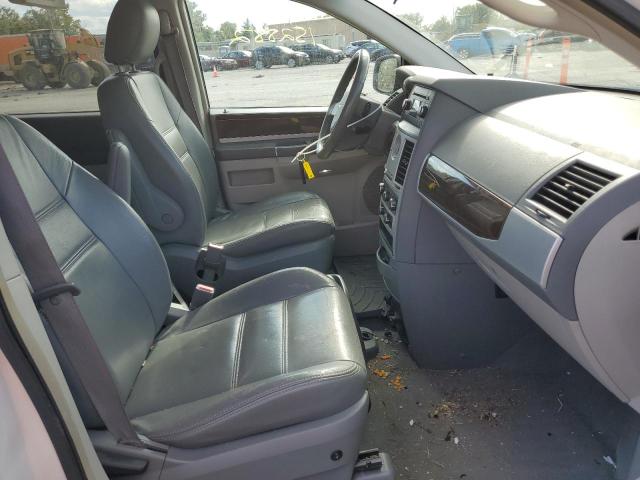 Photo 5 from auction – 2009 CHRYSLER TOWN & COU with VIN 2A8HR54139R678634