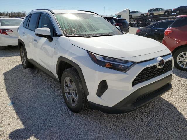 TOYOTA RAV4 XLE 2022 with VIN 2T3P1RFV0NC281773 - Photo from auction