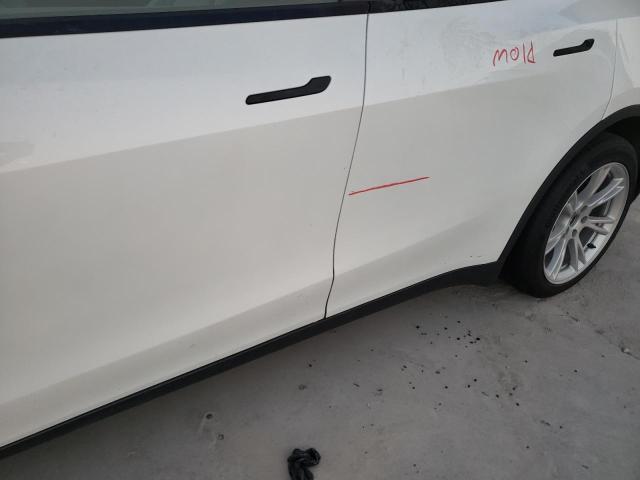 Photo 9 from auction – 2020 TESLA MODEL Y with VIN 5YJYGDEE9LF026404