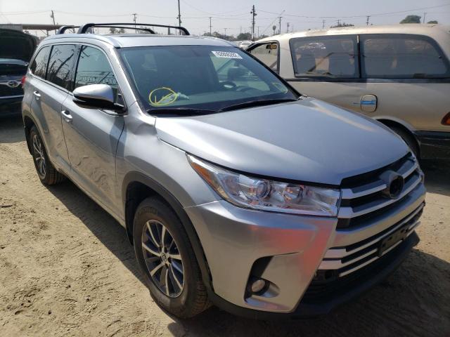 TOYOTA HIGHLANDER 2017 with VIN 5TDJZRFH5HS434662 - Photo from auction