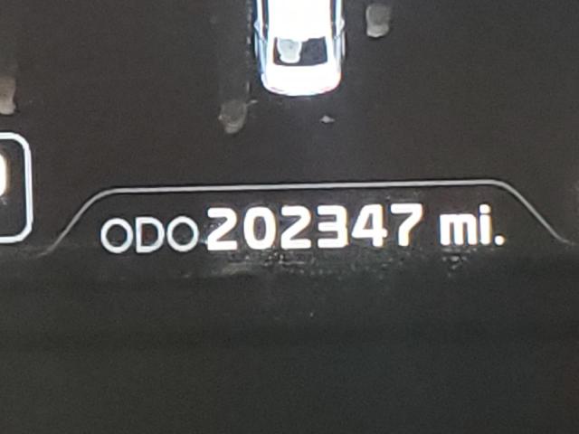 Photo 8 from auction – 2015 KIA CADENZA PR with VIN KNALN4D79F5169665
