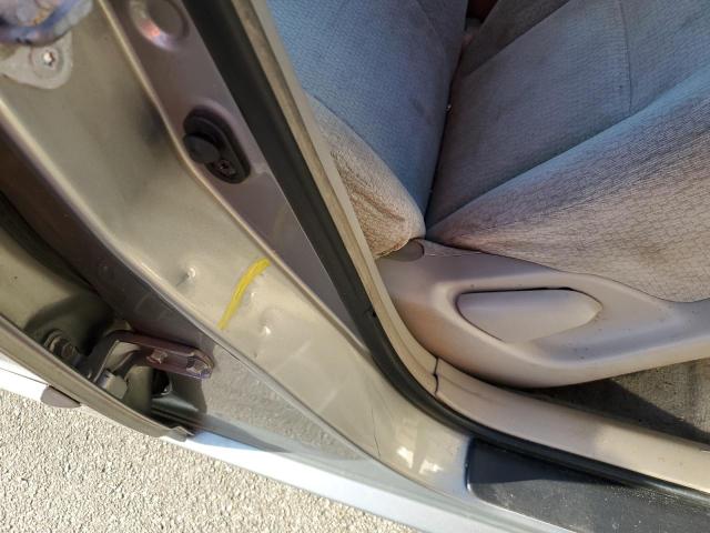 Photo 9 from auction – 2004 TOYOTA COROLLA CE with VIN JTDBR32E042046270
