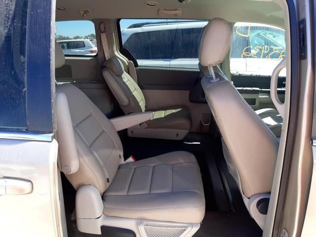 Photo 6 from auction – 2009 CHRYSLER TOWN & COU with VIN 2A8HR44E89R617194