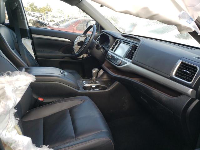 Photo 5 from auction – 2018 TOYOTA HIGHLANDER with VIN 5TDJZRFH5JS527705