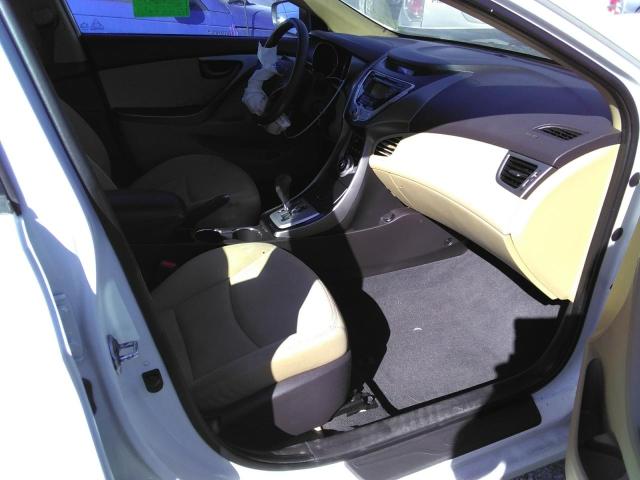 Photo 5 from auction – 2012 HYUNDAI ELANTRA GL with VIN 5NPDH4AE9CH143161