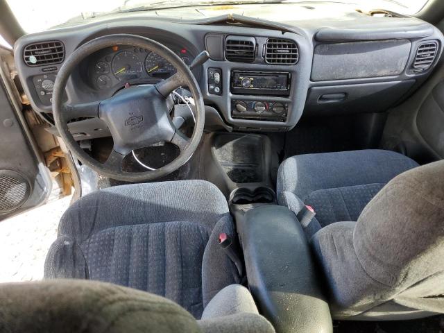 Photo 8 from auction – 2000 CHEVROLET BLAZER with VIN 1GNCS13W2Y2122704
