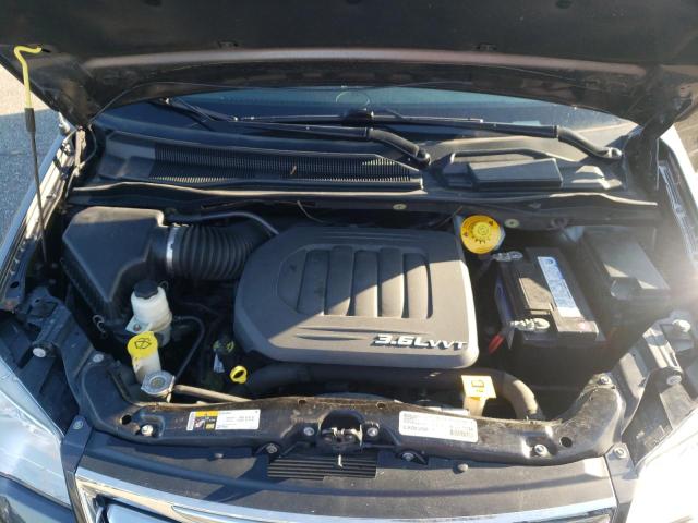 Photo 7 from auction – 2015 CHRYSLER TOWN & COU with VIN 2C4RC1BG0FR560307