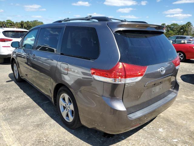 Photo 3 from auction – 2014 TOYOTA SIENNA LE with VIN 5TDKK3DC9ES423799