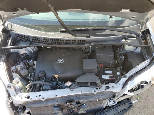 Photo 7 from auction – 2017 TOYOTA SIENNA with VIN 5TDZZ3DC9HS817995