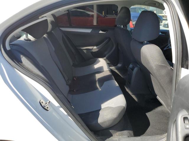 Photo 6 from auction – 2017 VOLKSWAGEN JETTA S with VIN 3VW2B7AJ9HM321267