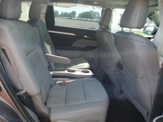 Photo 6 from auction – 2017 TOYOTA HIGHLANDER with VIN 5TDKZRFH0HS513838