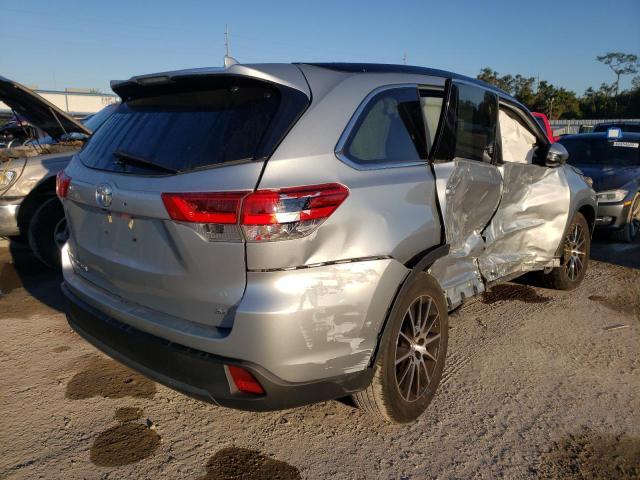 Photo 4 from auction – 2018 TOYOTA HIGHLANDER with VIN 5TDKZRFH2JS534485