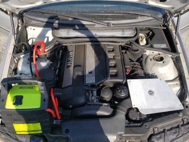 Photo 7 from auction – 2001 BMW 325 I with VIN WBAAV33441FU75362