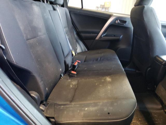 Photo 6 from auction – 2017 TOYOTA RAV4 XLE with VIN JTMRFREV7HJ715250
