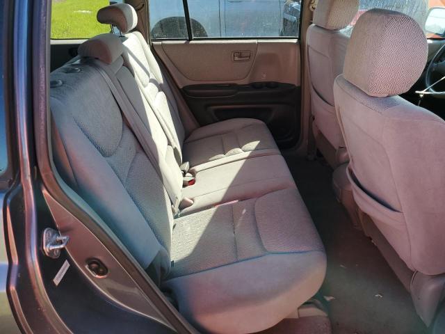 Photo 6 from auction – 2002 TOYOTA HIGHLANDER with VIN JTEGD21AX20033463