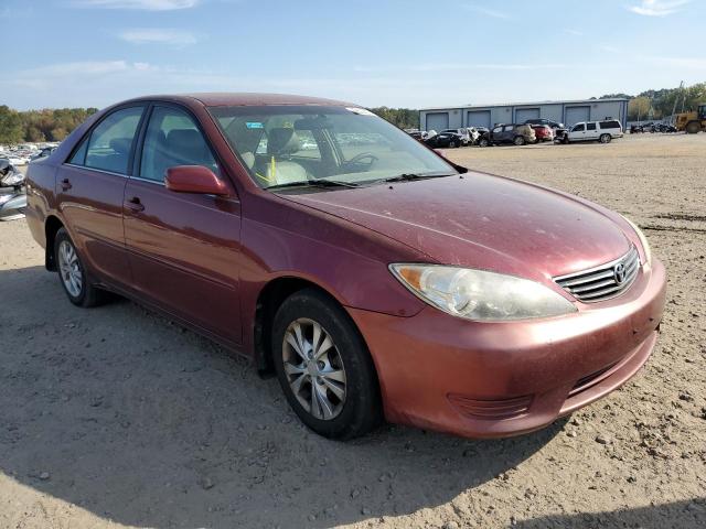 TOYOTA CAMRY LE 2005 with VIN 4T1BF30K65U096352 - Photo from auction