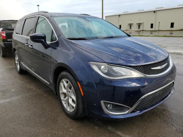 CHRYSLER PACIFICA T 2017 with VIN 2C4RC1BGXHR579580 - Photo from auction