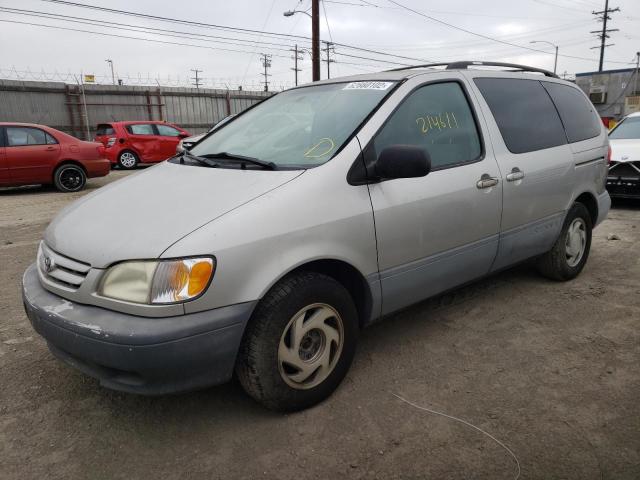 Photo 2 from auction – 2002 TOYOTA SIENNA LE with VIN 4T3ZF13C52U444619