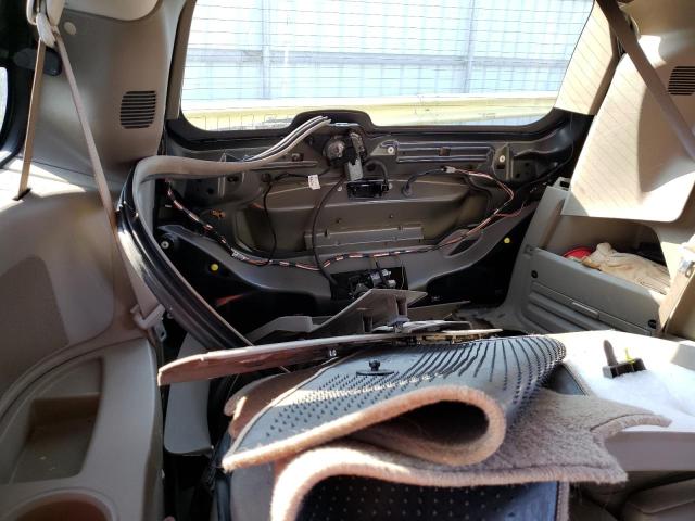 Photo 9 from auction – 2016 CHRYSLER TOWN & COU with VIN 2C4RC1BG3GR290832