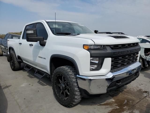 CHEVROLET SILVERADO 2020 with VIN 1GC1YLEY2LF131090 - Photo from auction