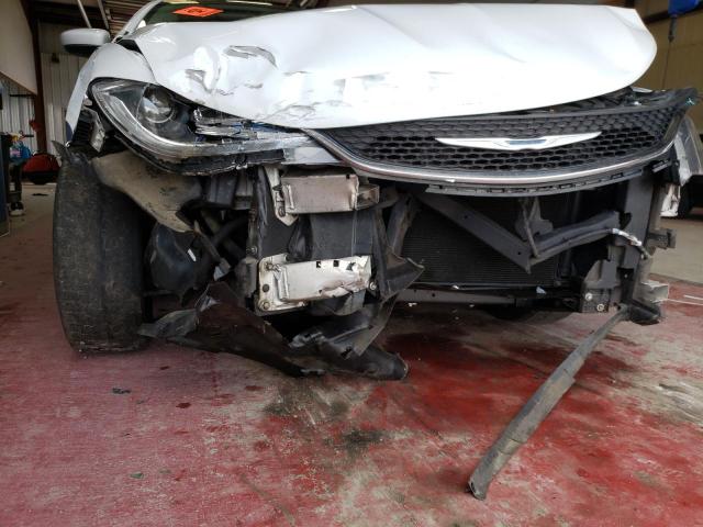 Photo 9 from auction – 2015 CHRYSLER 200 LIMITE with VIN 1C3CCCAB0FN669584