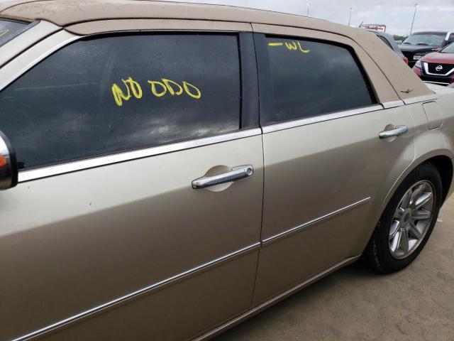 Photo 9 from auction – 2006 CHRYSLER 300C with VIN 2C3KA63H26H253968