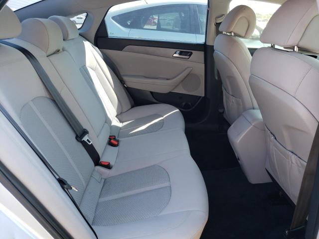 Photo 6 from auction – 2017 HYUNDAI SONATA SE with VIN 5NPE24AF4HH461968
